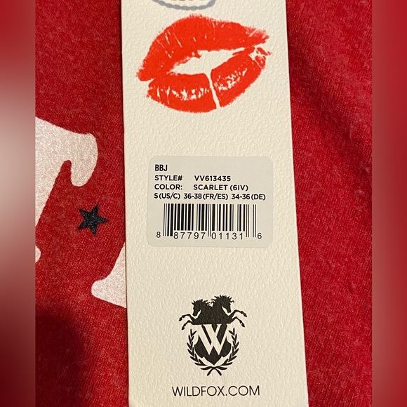 Wildfox Couture Vote for happy hour red pullover baggy sweatshirt NWT size S. - Picture 8 of 8